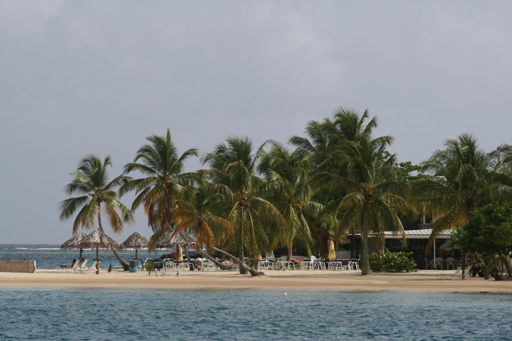 Hotel On The Cay Christianted Bagian luar foto