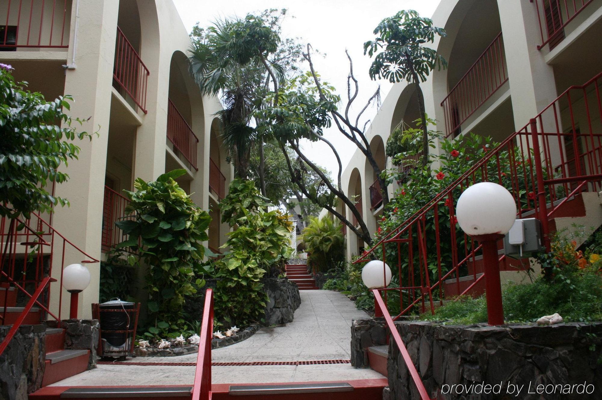 Hotel On The Cay Christianted Bagian luar foto