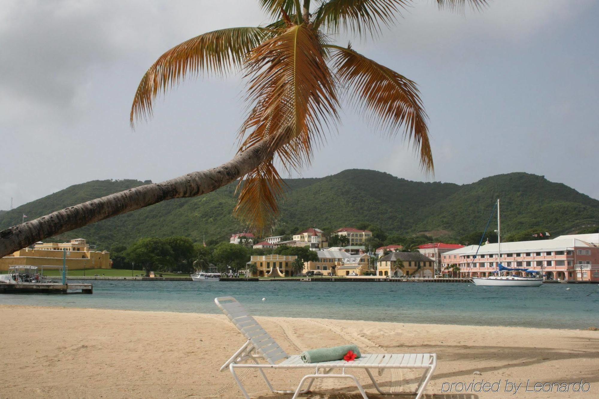 Hotel On The Cay Christianted Bagian luar foto